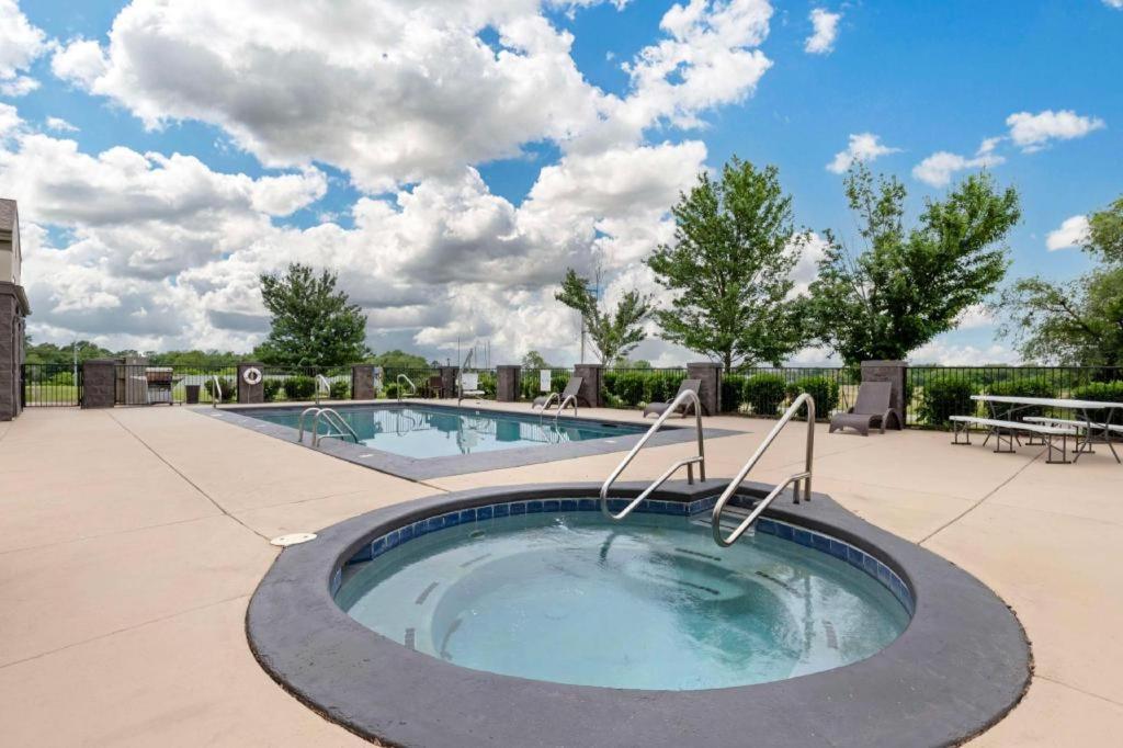 Best Western Locust Grove Inn&Suites Exterior foto
